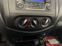 Nissan NP300 Pick Up 2024  2024 Nissan NP300 Pick Up Venta Interiores 9