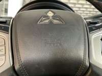 Mitsubishi L200 2021 4p Doble L4/2.5/T Diesel Man 4x4 2021 Mitsubishi L200 Venta Interiores 11
