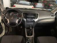 Mitsubishi L200 2021 4p Doble L4/2.5/T Diesel Man 4x4 2021 Mitsubishi L200 Venta Interiores 4