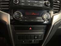 Mitsubishi L200 2021 4p Doble L4/2.5/T Diesel Man 4x4 2021 Mitsubishi L200 Venta Interiores 8