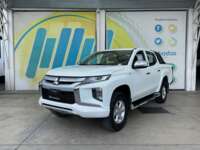 Mitsubishi L200 2021 4p Doble L4/2.5/T Diesel Man 4x4 2021 Mitsubishi L200 Venta Exteriores 1