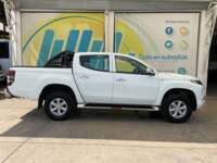 Mitsubishi L200 2021 4p Doble L4/2.5/T Diesel Man 4x4 2021 Mitsubishi L200 Venta Exteriores 4