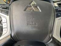 Mitsubishi L200 2021 4p Doble L4/2.5/T Diesel Man 4x4 2021 Mitsubishi L200 Venta Interiores 12