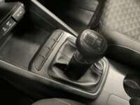 Kia Rio 2020 5p HB LX L4/1.6 Man       2020 Kia Rio Venta Interiores 10