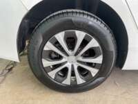 Toyota Prius 2022 5p Base HEV L4/1.8 Aut 2022 Toyota Prius Venta Llantas 7