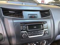 Nissan NP300 2022 2p L4/2.5 Man A/C 2022 Nissan NP300 Venta Interiores 4