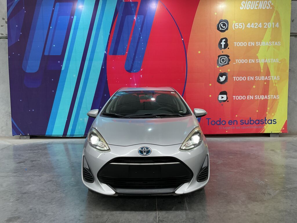 Toyota Prius 2019 5p C Hibrido L4/1.5/Aut 2019 Toyota Prius Venta Exteriores 2