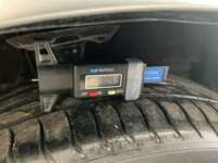 Toyota Prius 2017 5p Base Híbrido L4/1.8 Aut  2017 Toyota Prius Venta Llantas 8