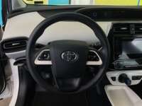 Toyota Prius 2017 5p Base Hibrido L4/1.8 Aut 2017 Toyota Prius Venta Interiores 1