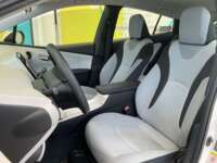 Toyota Prius 2017 5p Base Hibrido L4/1.8 Aut 2017 Toyota Prius Venta Interiores 18