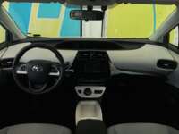 Toyota Prius 2017 5p Base Hibrido L4/1.8 Aut 2017 Toyota Prius Venta Interiores 4
