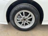 Toyota Prius 2017 5p Base Hibrido L4/1.8 Aut 2017 Toyota Prius Venta Llantas 1