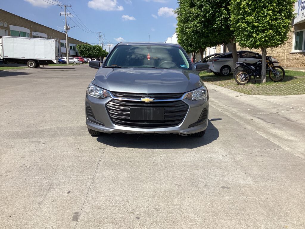 Chevrolet Onix 2021 4p LS L3/1.0/T Aut 2021 Chevrolet Onix Venta Exteriores 2