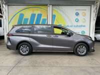 Toyota Sienna 2022 5p LE Hibrido L4/2.5 CVT 2022 Toyota Sienna Venta Exteriores 4