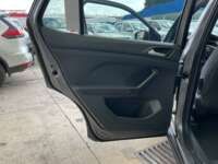 Volkswagen T-Cross 2020 5p Comfortline L4/1.6 Tiptronic 2020 Volkswagen T-Cross Venta Interiores 22