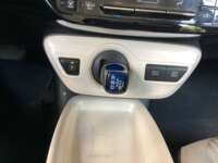 Toyota Prius 2017 5p Base Hibrido L4/1.8 Aut 2017 Toyota Prius Venta Interiores 6
