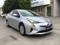 Toyota Prius 2017 5p Base Híbrido L4/1.8 Aut  2017 Toyota Prius Venta Exteriores 3
