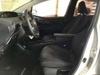 Toyota Prius 2017 5p Base Híbrido L4/1.8 Aut  2017 Toyota Prius Venta Interiores 21