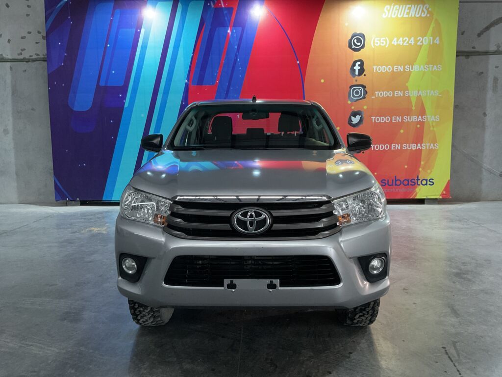 Toyota Hilux 2019 4p Doble Cabina Base L4/2.7 Man  2019 Toyota Hilux Venta Exteriores 2