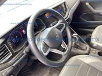 Volkswagen Nivus 2024 5p Highline L3/1.0/T Tiptronic 2024 Volkswagen Nivus Ingreso Interiores 2