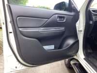 Mitsubishi L200 2021 4p Doble L4/2.5/T Diesel Man 4x4 2021 Mitsubishi L200 Venta Interiores 12