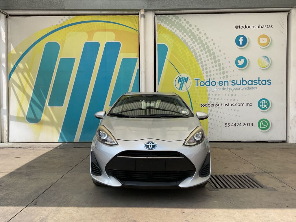 Toyota Prius 2018 5p C Híbrido L4/1.5 Aut 2018 Toyota Prius Venta Exteriores 2