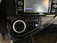 Toyota Prius 2018 5p C Híbrido L4/1.5 Aut 2018 Toyota Prius Venta Interiores 11