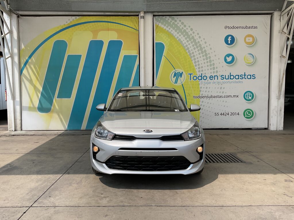 Kia Rio 2021 4p L L4/1.6 Aut  2021 Kia Rio Venta Exteriores 2