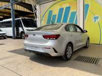 Kia Rio 2021 4p L L4/1.6 Aut  2021 Kia Rio Venta Exteriores 5