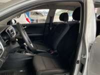 Kia Rio 2021 4p L L4/1.6 Aut  2021 Kia Rio Venta Interiores 16