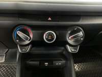 Kia Rio 2021 4p L L4/1.6 Aut  2021 Kia Rio Venta Interiores 9