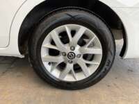 Nissan V-Drive 2021 4p L4/1.6 Man     2021 Nissan V-Drive Venta Llantas 4
