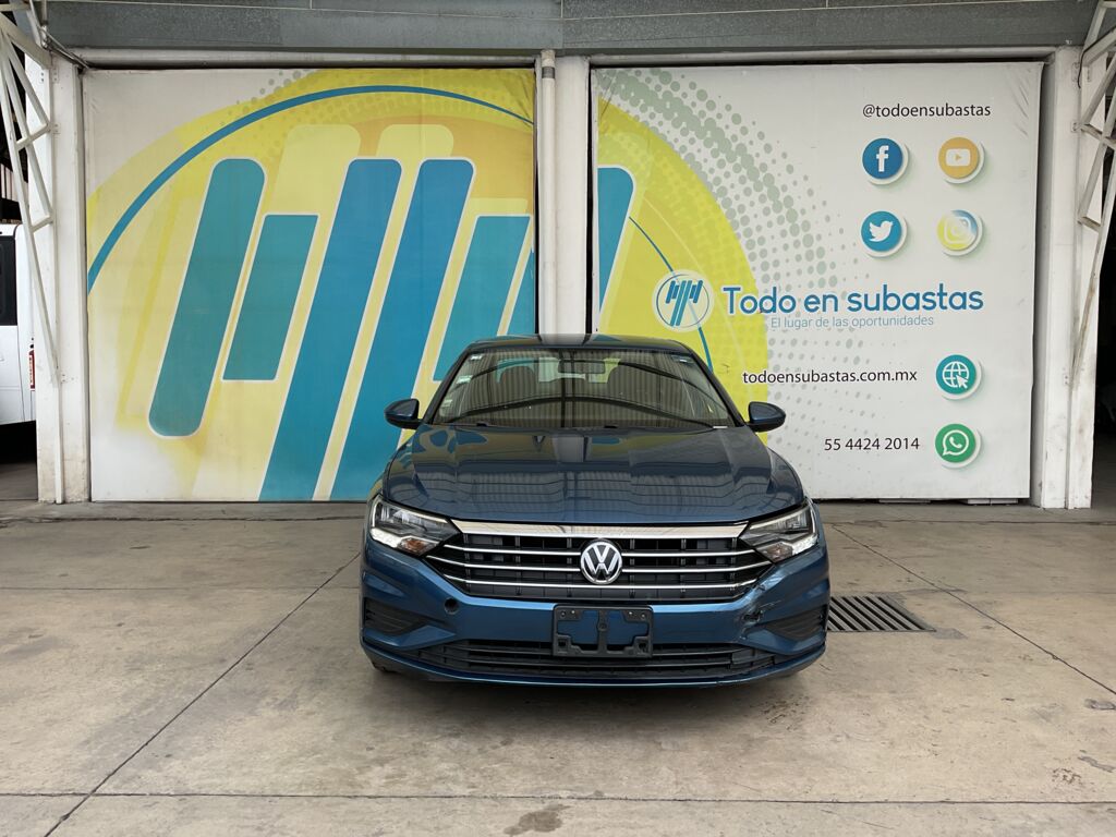 Volkswagen Jetta 2019 4p Trendline L4/1.4/T Tiptronic 2019 Volkswagen Jetta Venta Exteriores 2
