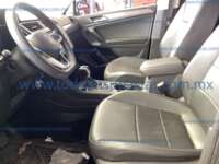 Volkswagen Tiguan 2023 5p Comfortline L4/1.4/T DSG 7 Pas 2023 Volkswagen Tiguan Ingreso Interiores 1