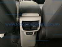 Volkswagen Taigun 2024 5p Trendline L3/1.0/T Tiptronic 2024 Volkswagen Taigun Ingreso Interiores 13