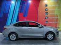 Kia Rio 2021 4p Sedán L L4/1.6 Man  2021 Kia Rio Venta Exteriores 8