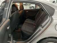 Kia Rio 2021 4p Sedán L L4/1.6 Man  2021 Kia Rio Venta Interiores 16