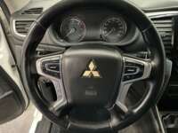 Mitsibitshi L200 2021 4p Doble L4/2.5/T Diesel Man 4x4 2021 Mitsubishi L200 Venta Interiores 1