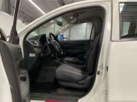 Mitsibitshi L200 2021 4p Doble L4/2.5/T Diesel Man 4x4 2021 Mitsubishi L200 Venta Interiores 15
