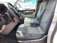 Volkswagen Transporter 2019 4p Cargo L4/2.0/TDI Man Banca A/A 2019 Volkswagen Transporter Ingreso Interiores 1