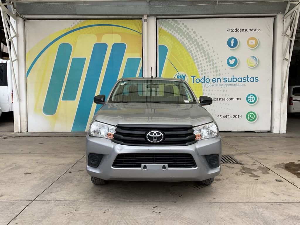 Toyota Hilux 2019 2p Cabina Sencilla L4/2.7 Man 2019 Toyota Hilux Venta Exteriores 2