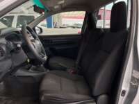 Toyota Hilux 2019 2p Cabina Sencilla L4/2.7 Man 2019 Toyota Hilux Venta Interiores 14