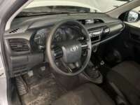 Toyota Hilux 2019 2p Cabina Sencilla L4/2.7 Man 2019 Toyota Hilux Venta Interiores 4
