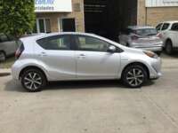 Toyota Prius 2019 5p C Hibrido L4/1.5/Aut 2019 Toyota Prius Venta Exteriores 4