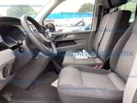 Volkswagen Transporter 2024 5p TDI L4/2.0/T Man 9 Pas 2024 Volkswagen Transporter Ingreso Interiores 1