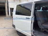 Volkswagen Transporter 2024 5p TDI L4/2.0/T Man 9 Pas 2024 Volkswagen Transporter Ingreso Interiores 16