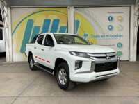 Mitsubishi L200 2021 4p Doble L4/2.5/T Diesel Man 4x4 2021 Mitsubishi L200 Venta Exteriores 3