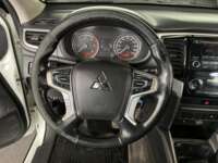Mitsubishi L200 2021 4p Doble L4/2.5/T Diesel Man 4x4 2021 Mitsubishi L200 Venta Interiores 1