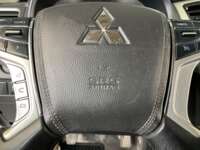 Mitsubishi L200 2021 4p Doble L4/2.5/T Diesel Man 4x4 2021 Mitsubishi L200 Venta Interiores 12