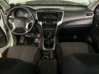 Mitsubishi L200 2021 4p Doble L4/2.5/T Diesel Man 4x4 2021 Mitsubishi L200 Venta Interiores 4